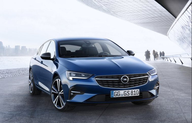 2020 Opel Insignia resim galerisi