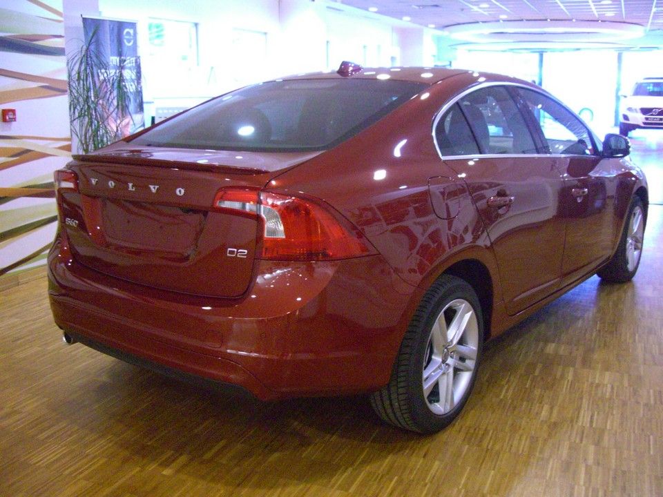 YEN MAKYAJLI 2014 VOLVO S60 SATITA RESM GALERS