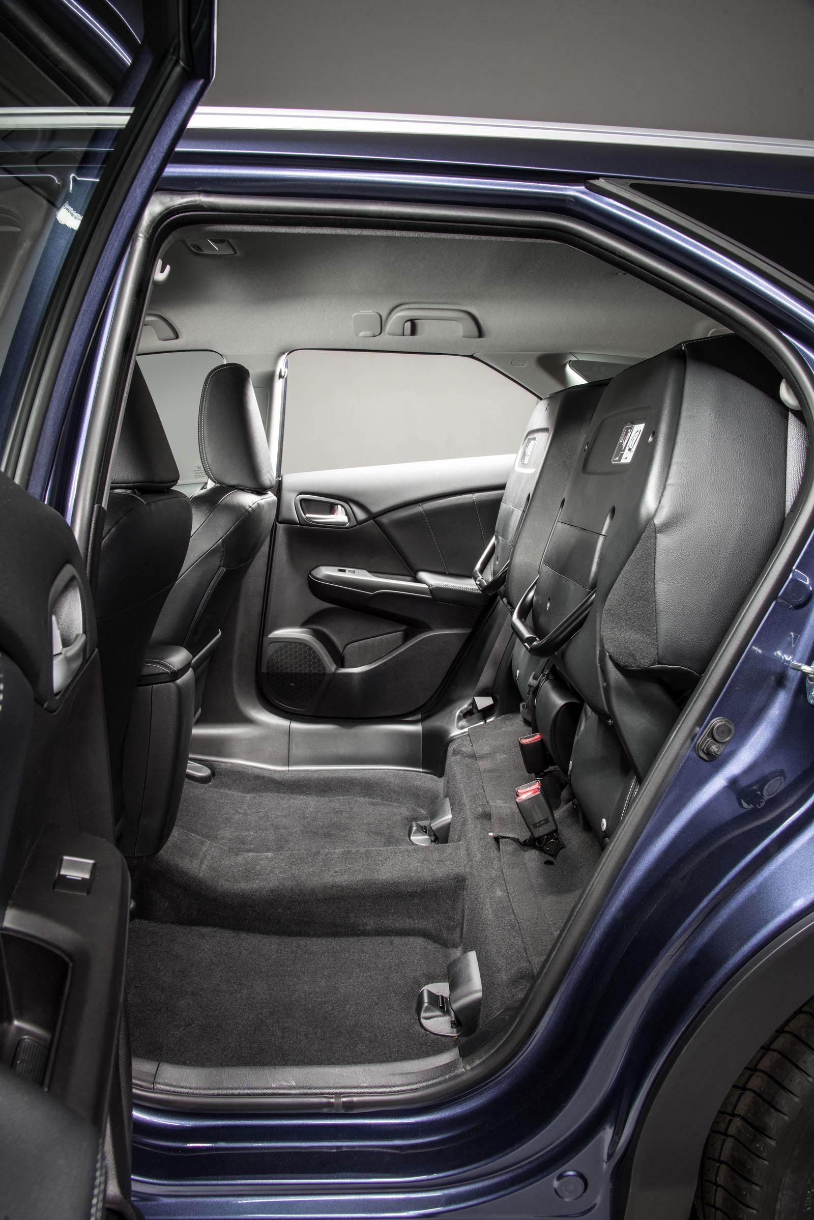 YEN HONDA CVC TOURER RESM FOTORAF GALERS