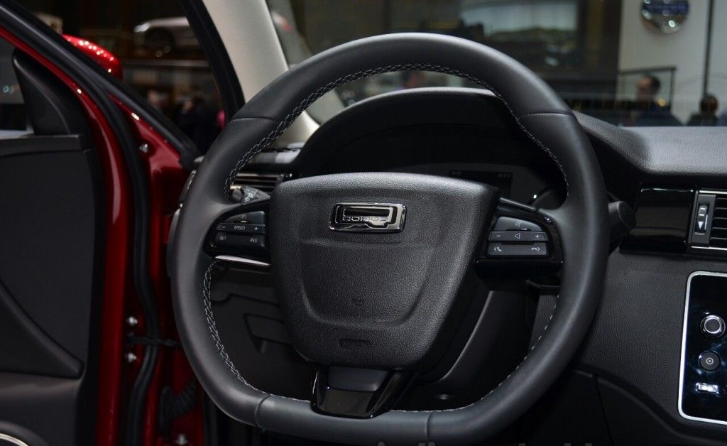 YEN QOROS 3 HATCHBACK CENEVRE RESM GALERS