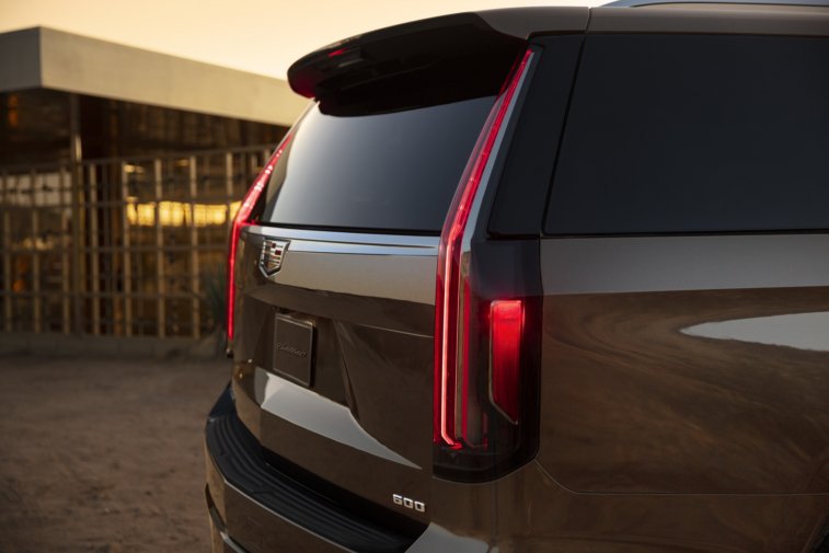 2021 Cadillac Escalade resim galerisi