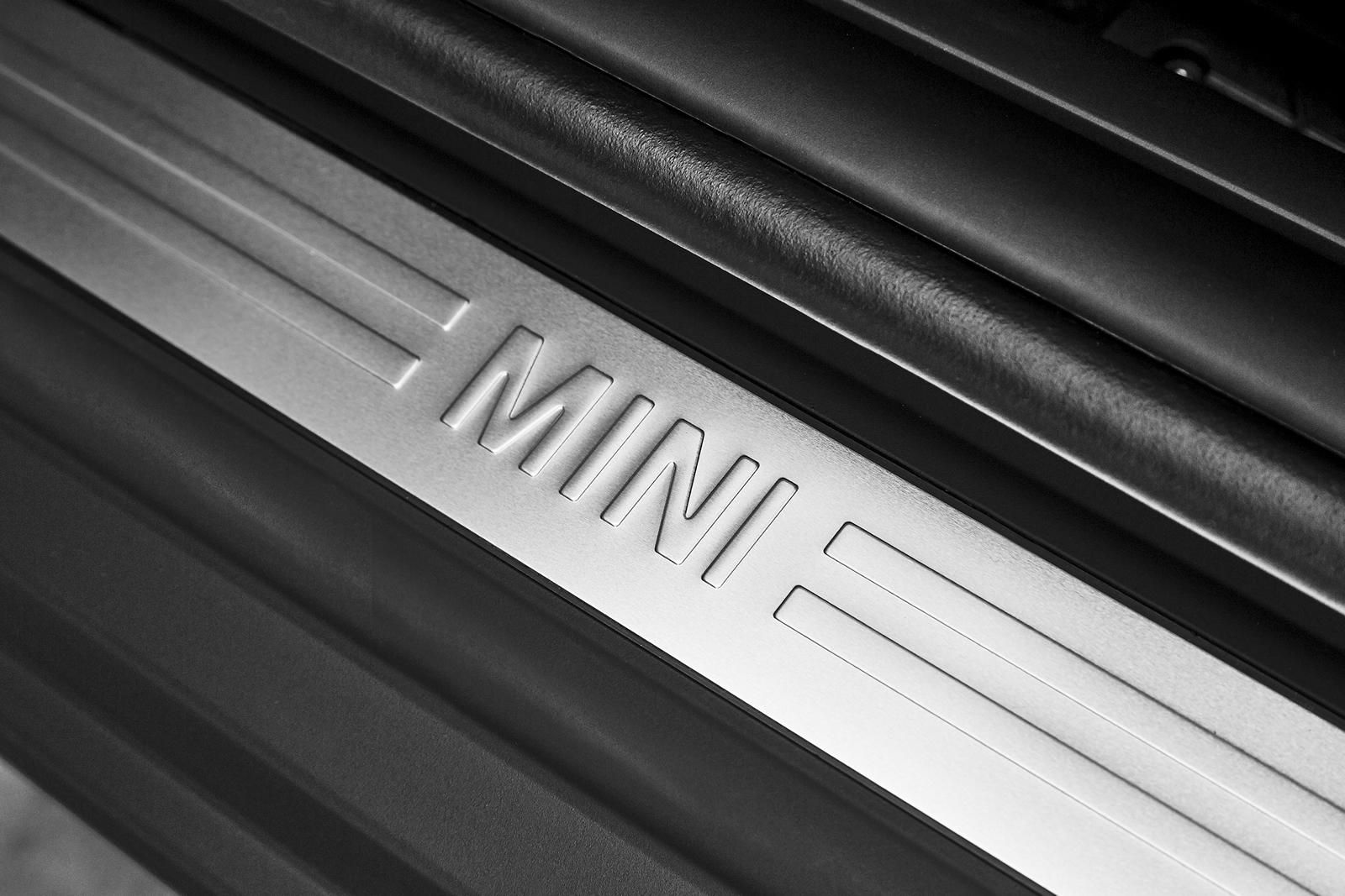 YEN 2014 MN COOPER  MEKAN RESM GALERS