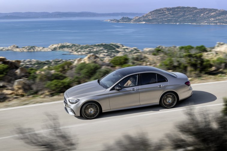 2021 Mercedes Benz E Serisi Yeni Yzyle Tantld