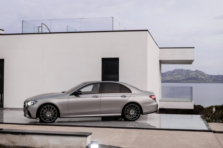 2021 Mercedes Benz E Serisi Yeni Yzyle Tantld
