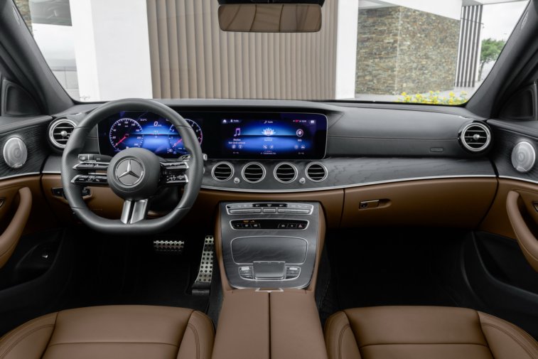 2021 Mercedes Benz E Serisi Yeni Yzyle Tantld