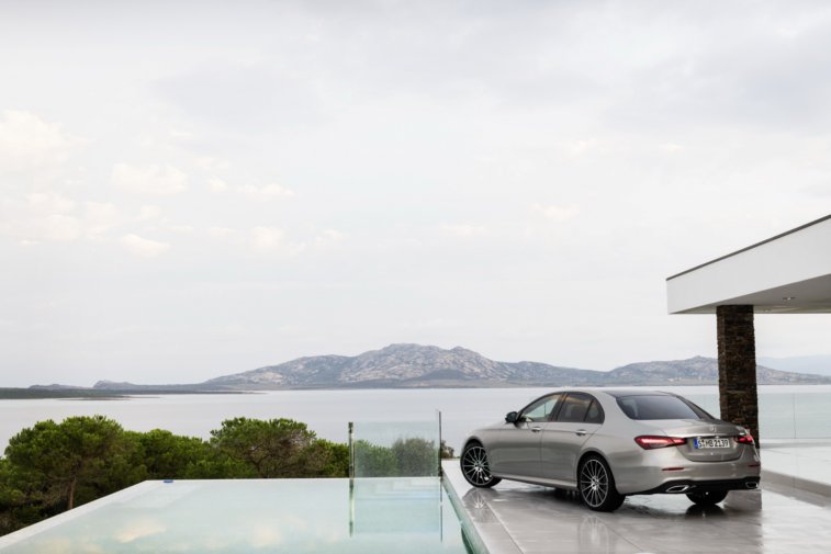 2021 Mercedes Benz E Serisi Yeni Yzyle Tantld