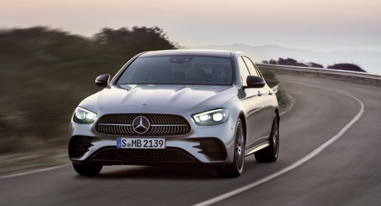 2021 Mercedes Benz E Serisi Yeni Yzyle Tantld