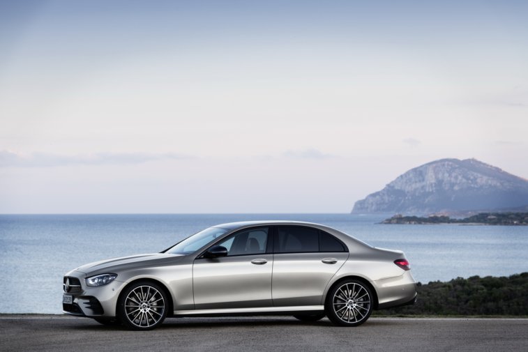 2021 Mercedes Benz E Serisi Yeni Yzyle Tantld