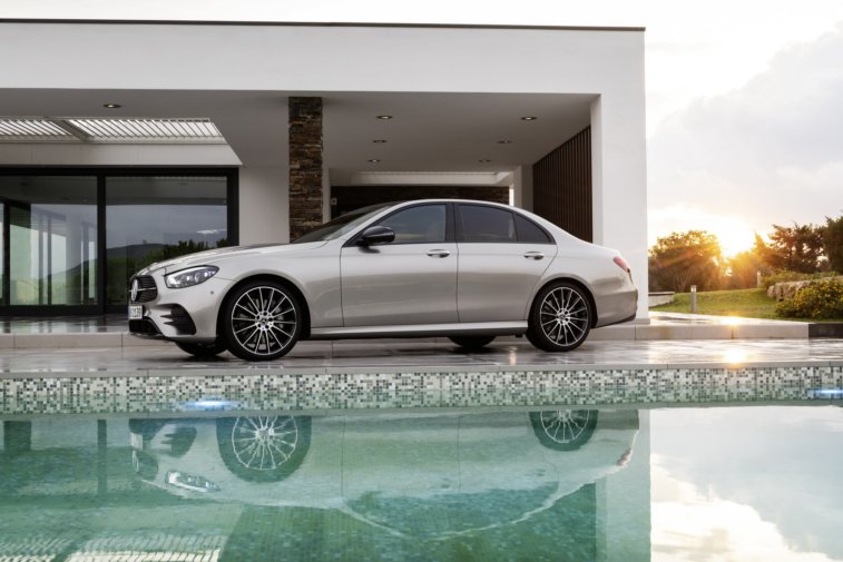 2021 Mercedes Benz E Serisi Yeni Yzyle Tantld