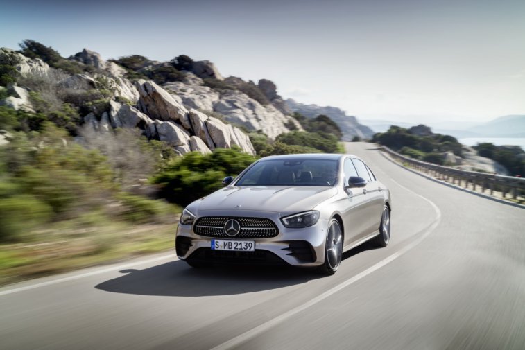 2021 Mercedes Benz E Serisi Yeni Yzyle Tantld