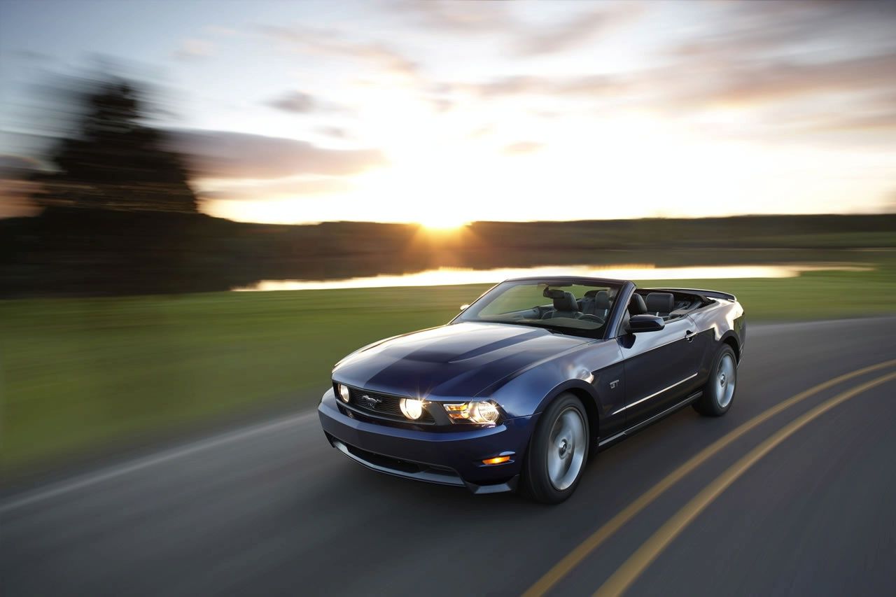 FORD MUSTANG (2010) GALER