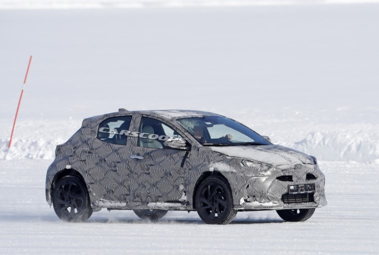 2021 Toyota Yaris Temelli Yeni SUV ve Yaris Cross resim galerisi (27.03.2020)