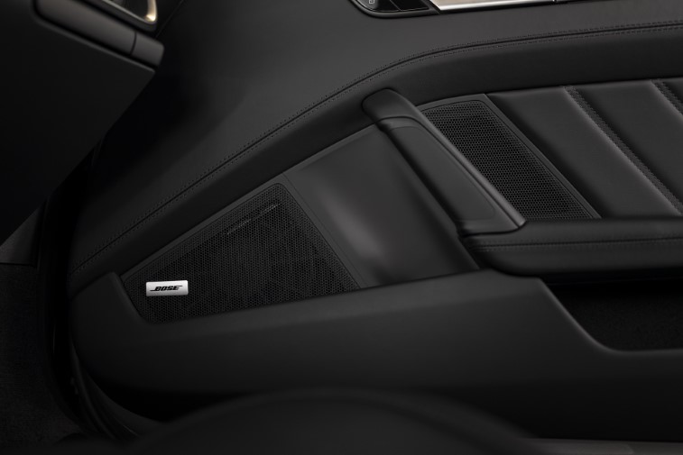 2021 Porsche 911 Turbo S resim galerisi