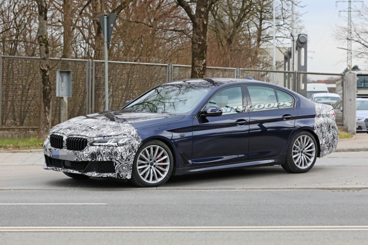 2021 BMW 5-Serisi resim galerisi (02.04.2020)