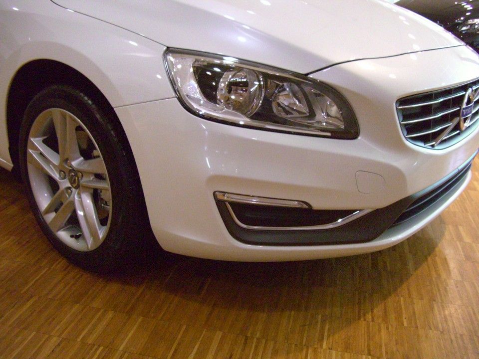 YEN MAKYAJLI 2014 VOLVO S60 SATITA RESM GALERS