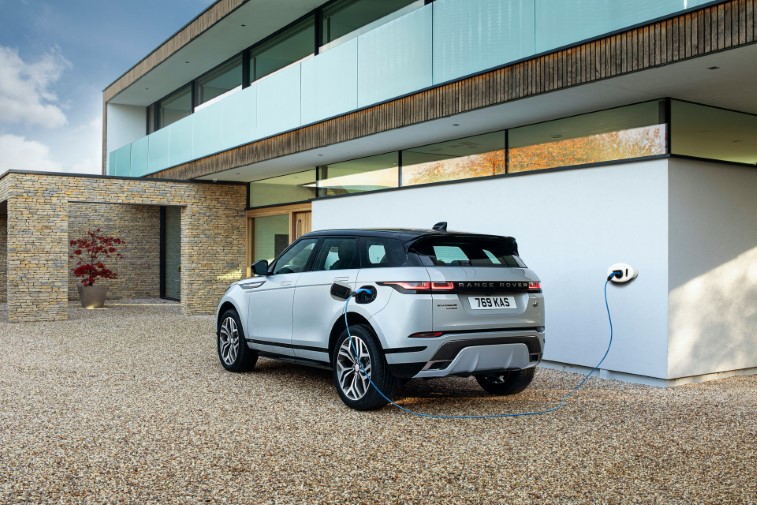 Land Rover Plug-in Hibrit Evoque ve Discovery Sport resim galerisi