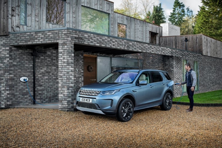 Land Rover Plug-in Hibrit Evoque ve Discovery Sport resim galerisi