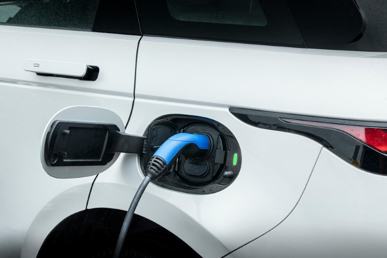 Land Rover Plug-in Hibrit Evoque ve Discovery Sport resim galerisi