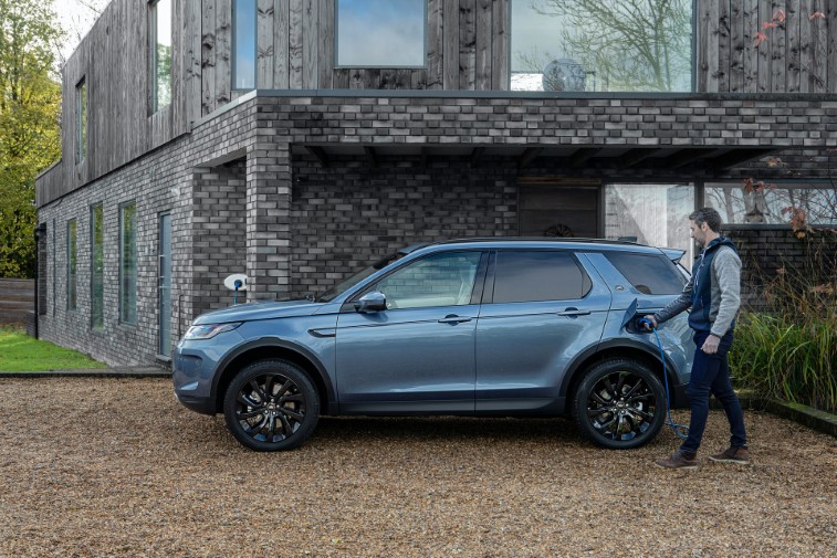 Land Rover Plug-in Hibrit Evoque ve Discovery Sport resim galerisi