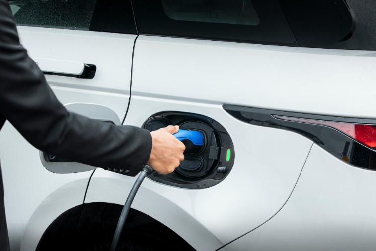 Land Rover Plug-in Hibrit Evoque ve Discovery Sport resim galerisi