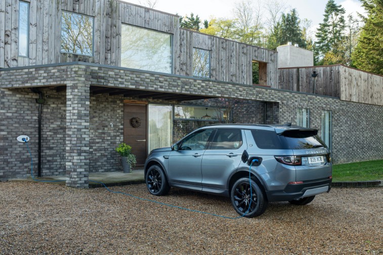 Land Rover Plug-in Hibrit Evoque ve Discovery Sport resim galerisi
