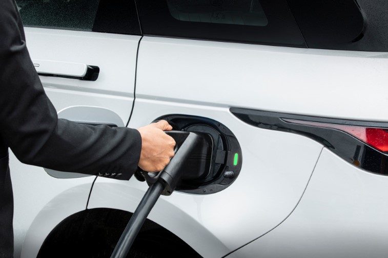 Land Rover Plug-in Hibrit Evoque ve Discovery Sport resim galerisi
