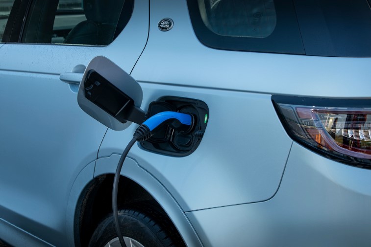 Land Rover Plug-in Hibrit Evoque ve Discovery Sport resim galerisi