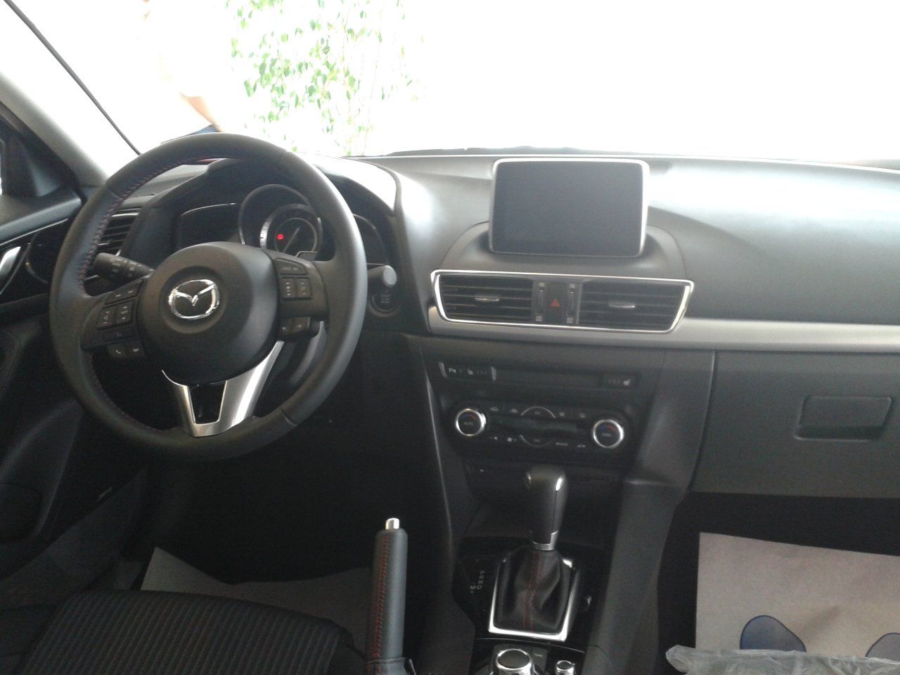YEN NESL 2014 MAZDA 3 TRKYE'DE RESM GALERS