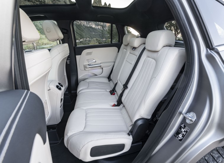 2021 Mercedes-Benz GLA resim galerisi (03.05.2020)
