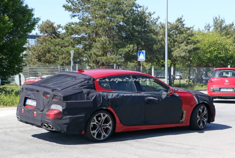 2021 Kia Stinger resim galerisi (07.05.2020)