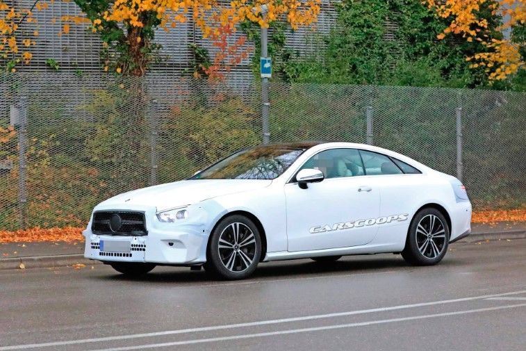 Mercedes E-Serisi Coupe ve Cabrio resim galerisi (20.05.2020)