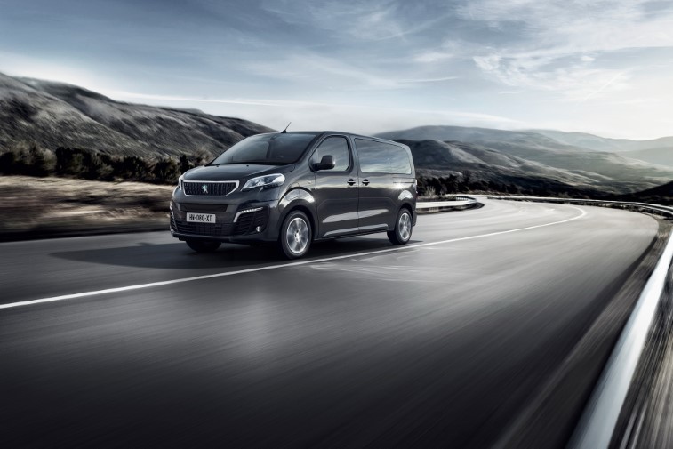 2021 Peugeot e-Traveller resim galerisi (05.06.2020)