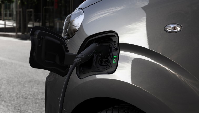 2021 Peugeot e-Traveller resim galerisi (05.06.2020)