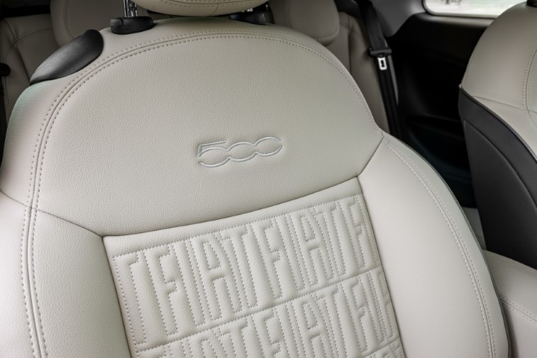 Fiat 500 Hatchback La Prima resim galerisi
