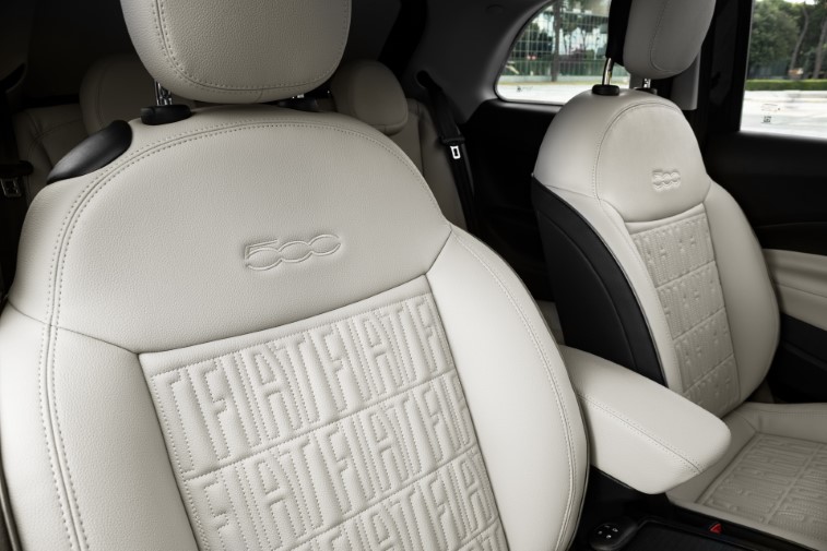 Fiat 500 Hatchback La Prima resim galerisi