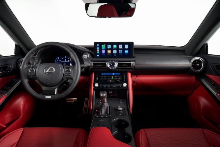 2021 Lexus IS resim galerisi (17.06.2020)