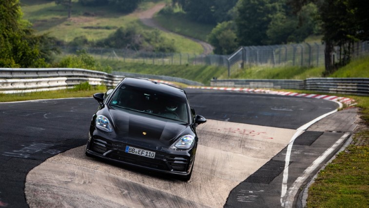2021 Porsche Panamera resim galerisi (27.08.2020)