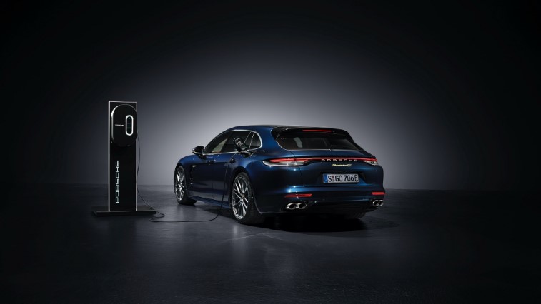 2021 Porsche Panamera resim galerisi (27.08.2020)