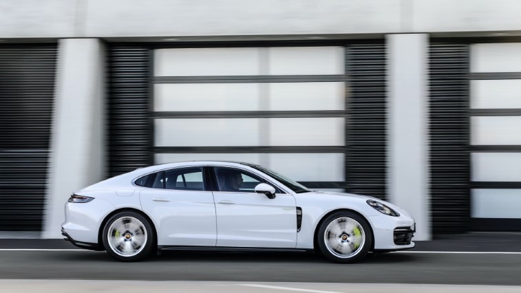 2021 Porsche Panamera resim galerisi (27.08.2020)