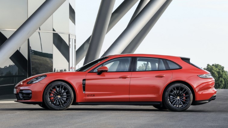 2021 Porsche Panamera resim galerisi (27.08.2020)