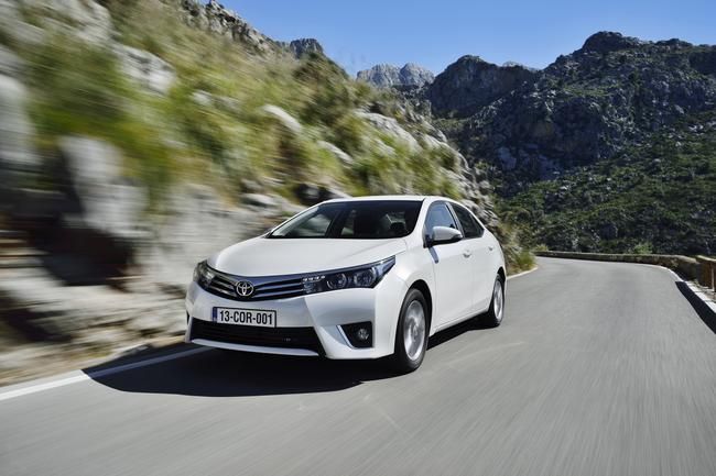 YEN TOYOTA COROLLA AYRINTILI RESM GALERS