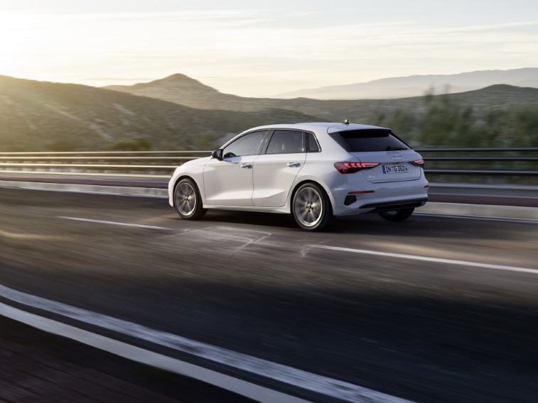 2021 Audi A3 Sportback 30 G-Tron resim galerisi (20.09.2020)