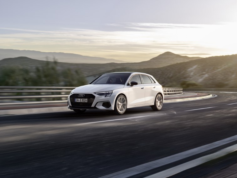 2021 Audi A3 Sportback 30 G-Tron resim galerisi (20.09.2020)