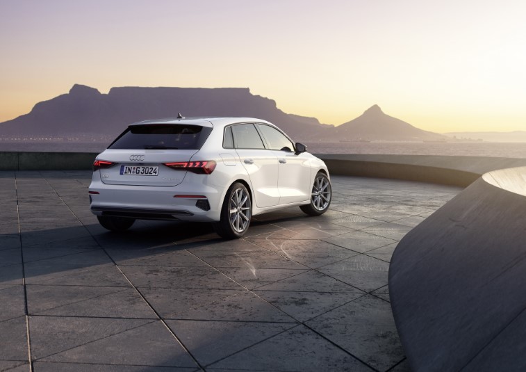 2021 Audi A3 Sportback 30 G-Tron resim galerisi (20.09.2020)