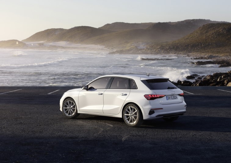 2021 Audi A3 Sportback 30 G-Tron resim galerisi (20.09.2020)