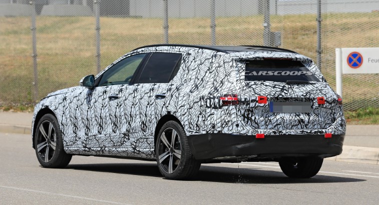 2022 Mercedes-Benz C-Serisi resim galerisi