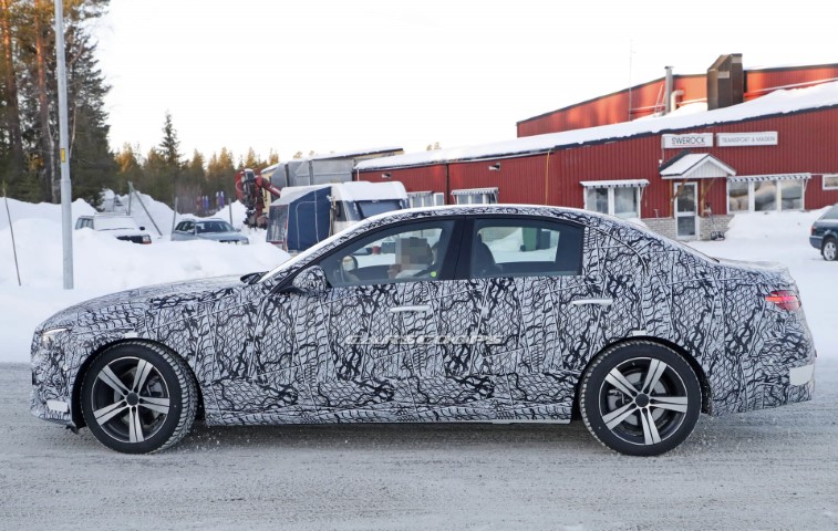 2022 Mercedes-Benz C-Serisi resim galerisi