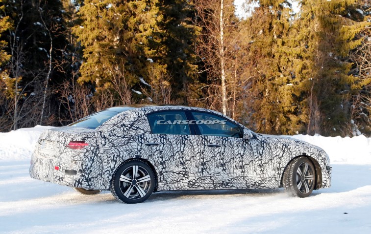 2022 Mercedes-Benz C-Serisi resim galerisi