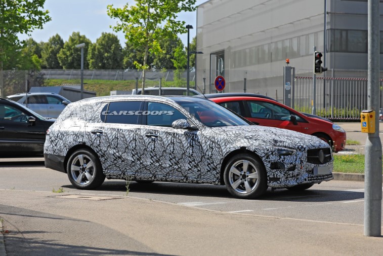 2022 Mercedes-Benz C-Serisi resim galerisi