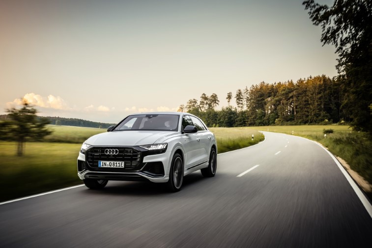 Audi Q8 TFSIe Quattro Plug-in Hybrid resim galerisi (15.10.2020)